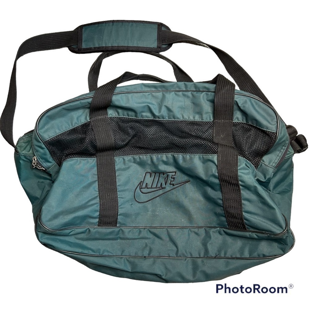 𝅺late 90s Nike Duffle Bag